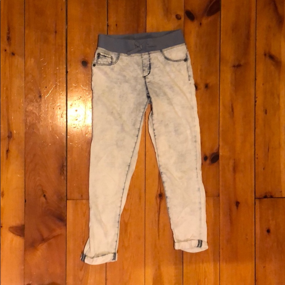 Arizona Capris - Picture 2 of 5